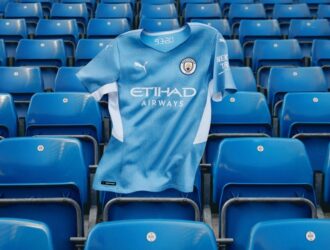 Домашня форма Манчестер Сіті на сезон 21/22