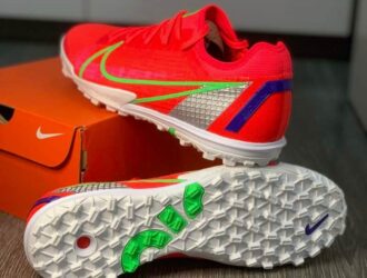 Огляд всіх версій сороконіжок Nike Mercurial Vapor 14 TF