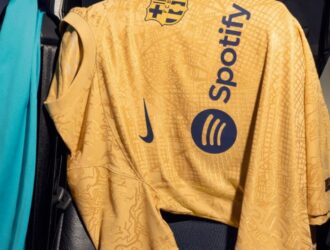 Виїзна форма Барселони на сезон 22/23