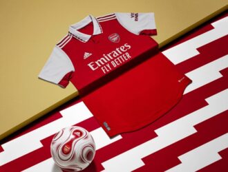 Домашня форма Арсеналу на сезон 22/23