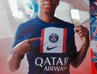 Домашня форма ПСЖ на сезон 22/23