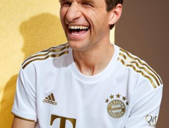 Виїзна форма Баварії на сезон 22/23