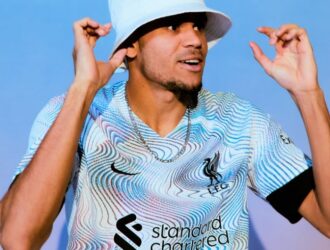 Виїзна форма Ліверпуля на сезон 22/23