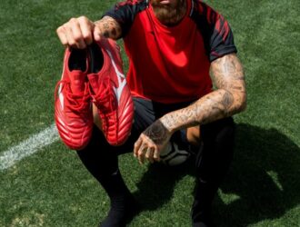 Реліз бутс Mizuno Passion Red Pack