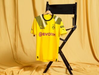 Третя форма Борусії Дортмунд 22/23