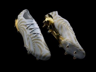 Фірмові бутси Бензема на честь «Золотого м’яча»