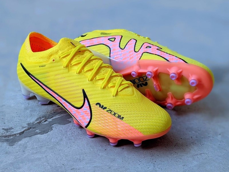 Огляд бутс Nike Air Zoom Mercurial Vapor 15 – FootyHype