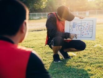 Що футболісти роблять у перерві матчу?
