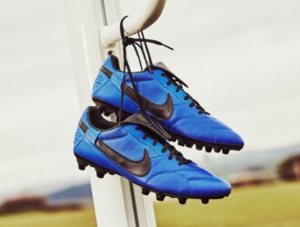 Реліз бутс Nike Premier III у новій колірній гамі